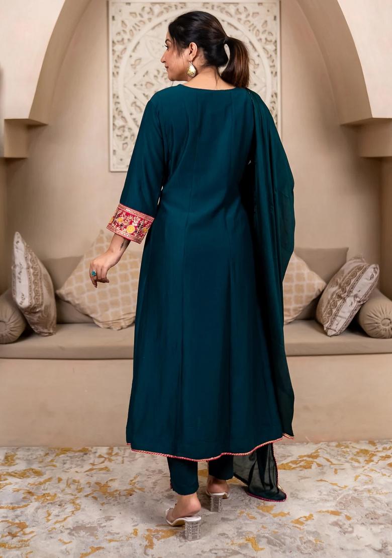 Blue Embroidered Viscose Kurta Set - Indya