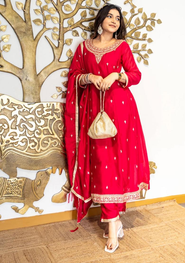 Red Embroidered Silk Blend Kurta Set - Indya