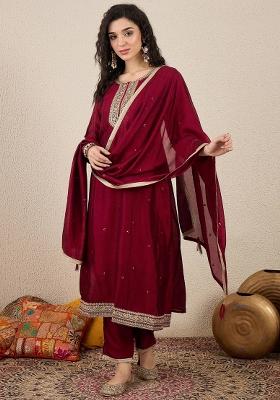 Red Embroidered Silk Blend Kurta Set