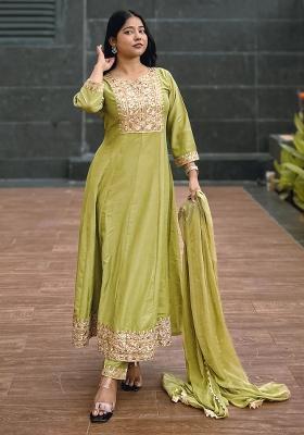 Green Embroidered Silk Blend Kurta Set
