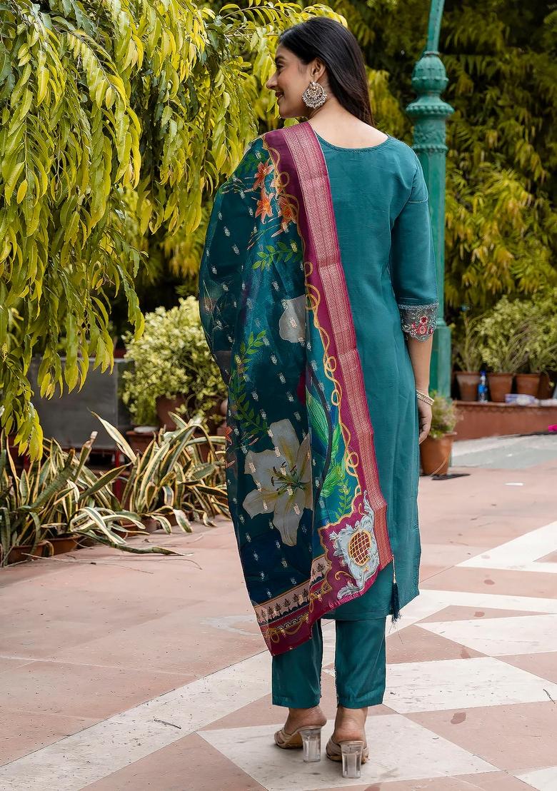 Blue Embroidered Silk Blend Kurta Set - Indya