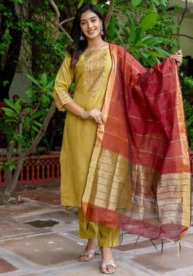 Yellow Printed Silk Blend Kurta Set