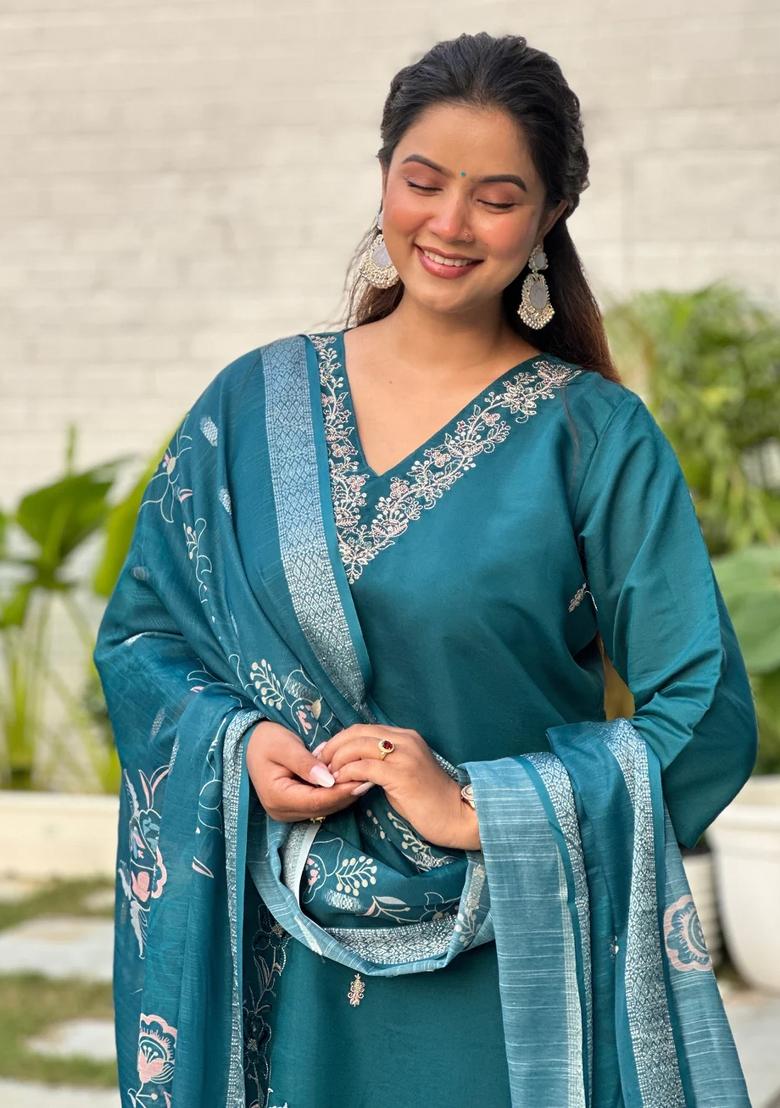 Blue Embroidered Silk Blend Kurta Set - Indya