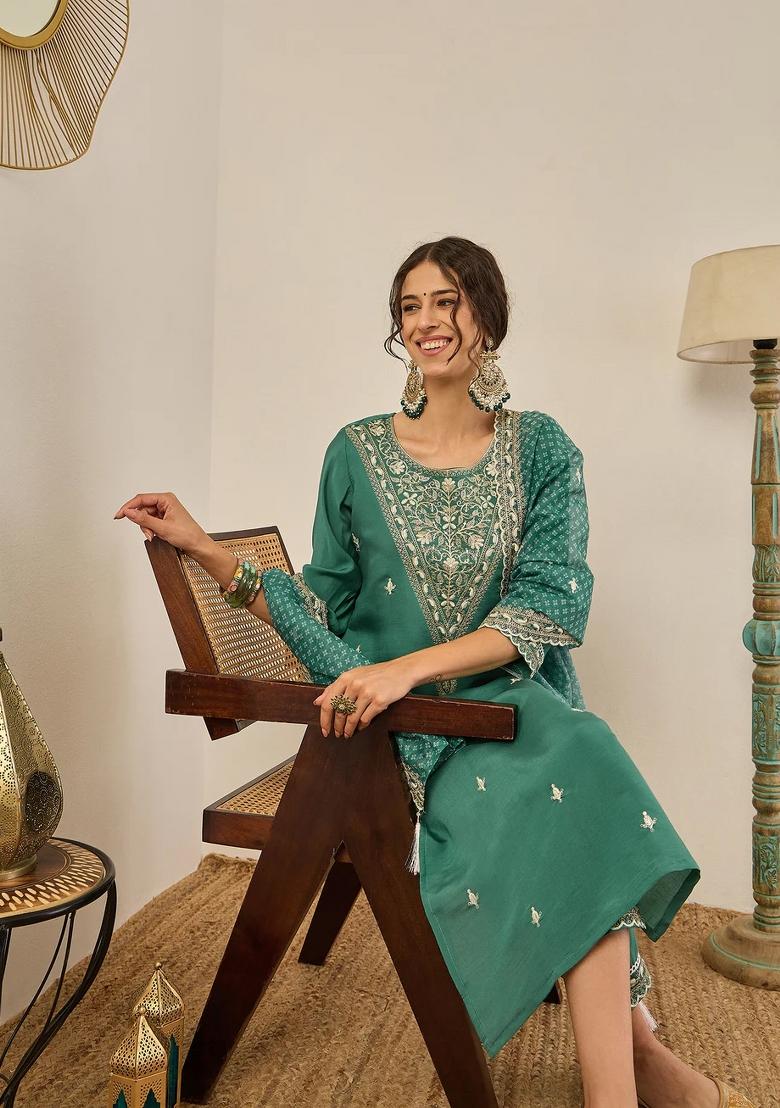 Green Embroidered Silk Blend Kurta Set - Indya
