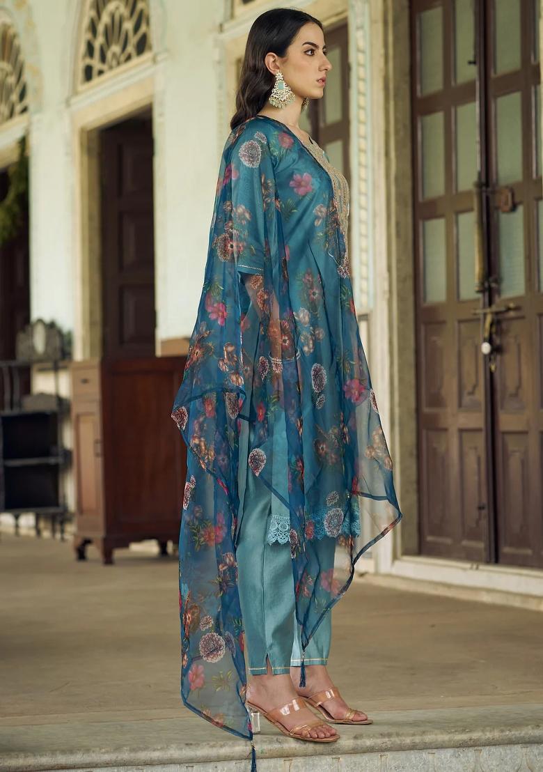 Blue Embroidered Viscose Kurta Set - Indya