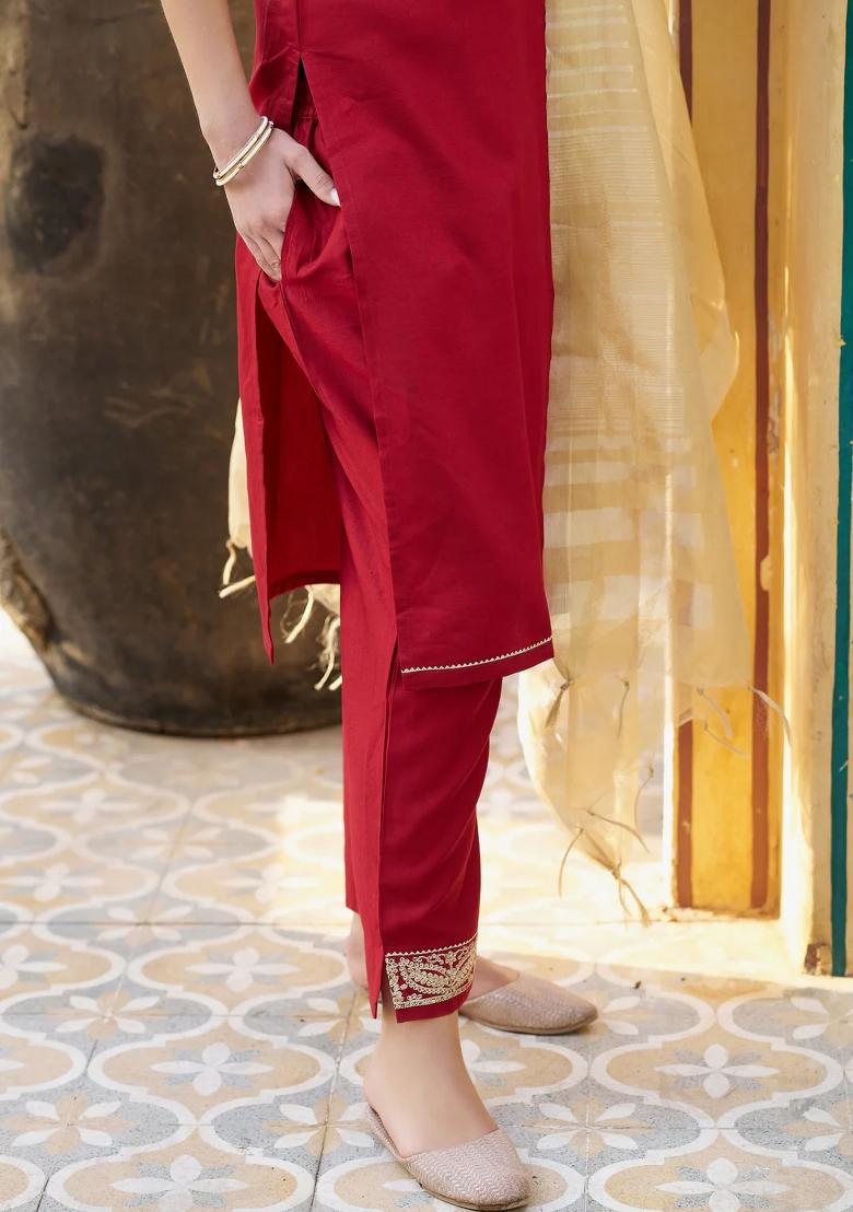 Red Embroidered Viscose Kurta Set - Indya