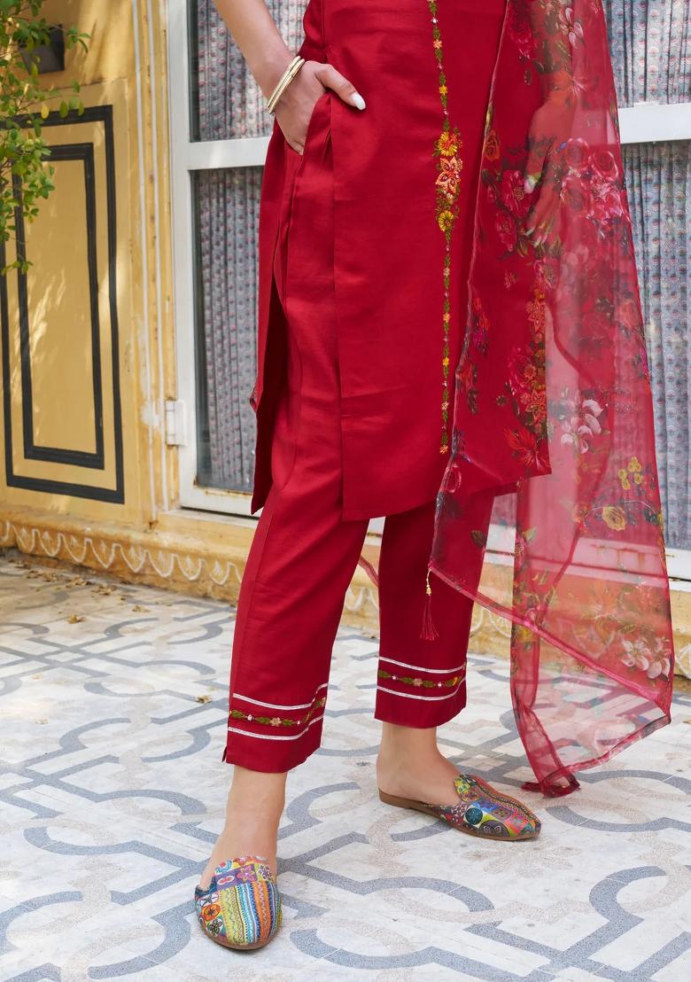 Maroon Embroidered Viscose Kurta Set - Indya