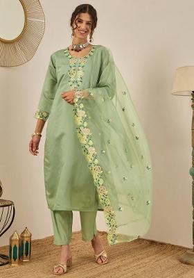 Green Embroidered Silk Blend Kurta Set
