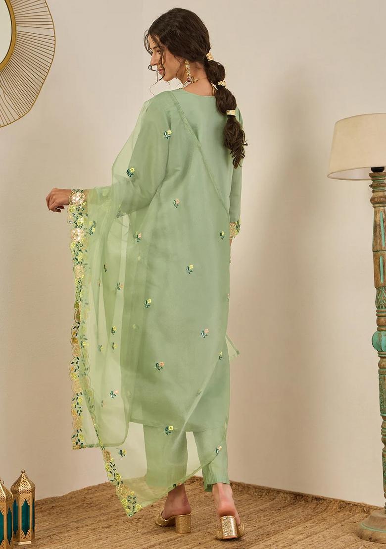 Green Embroidered Silk Blend Kurta Set - Indya