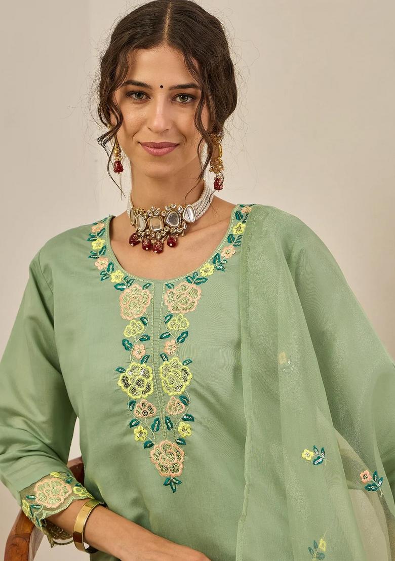 Green Embroidered Silk Blend Kurta Set - Indya
