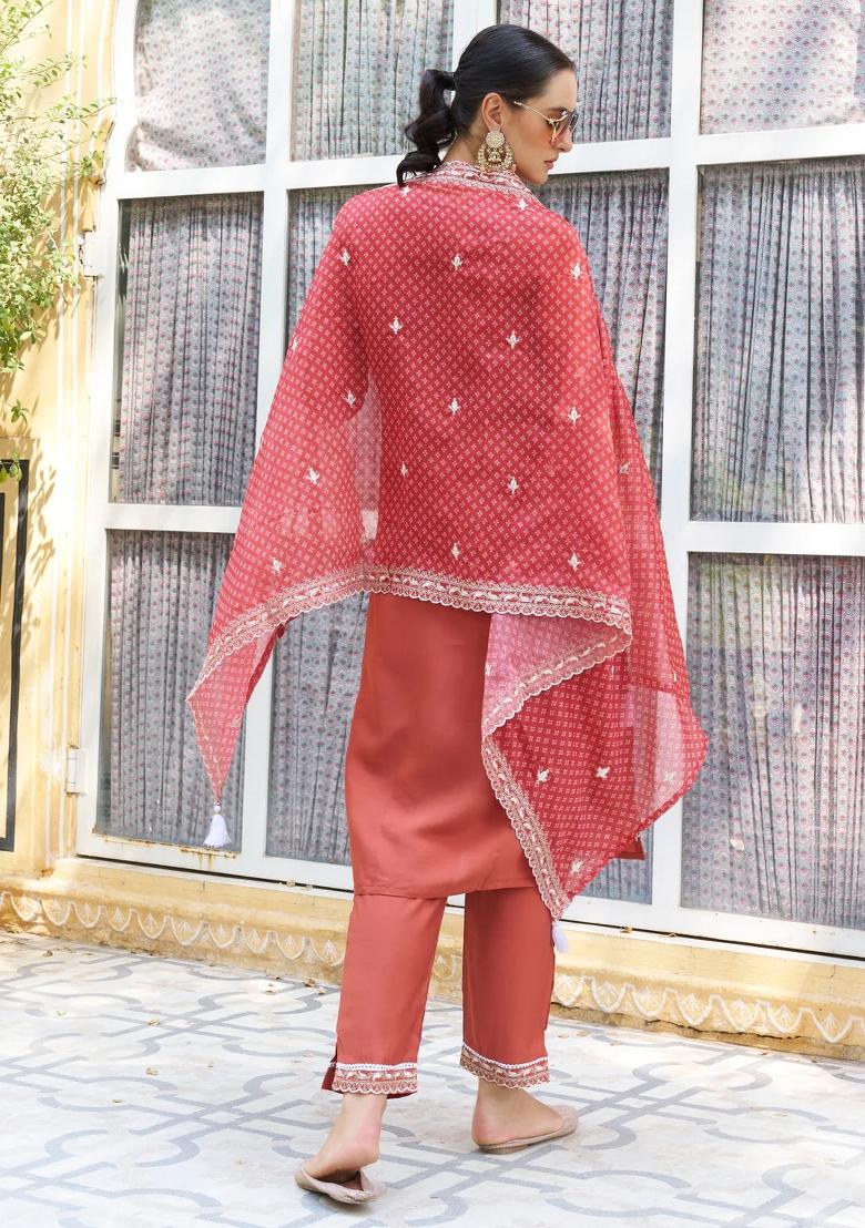 Peach Embroidered Silk Blend Kurta Set - Indya