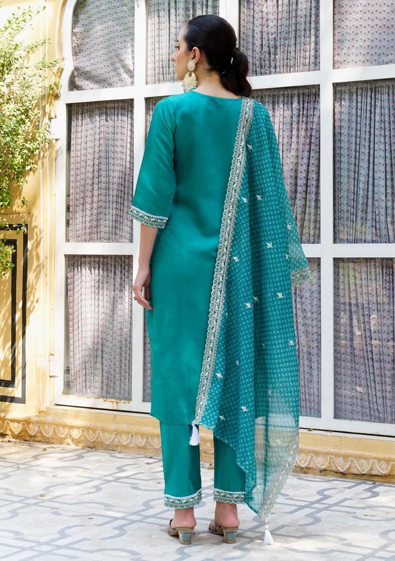 Green Embroidered Silk Blend Kurta Set - Indya