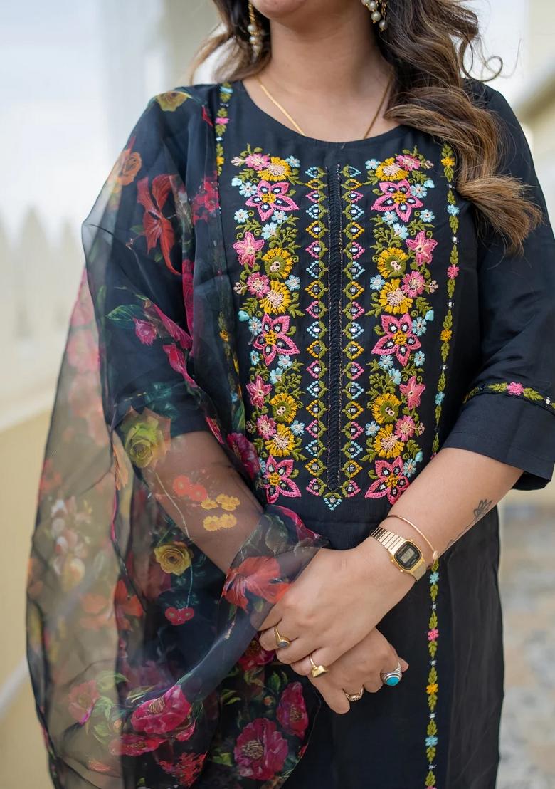 Black Embroidered Viscose Kurta Set - Indya