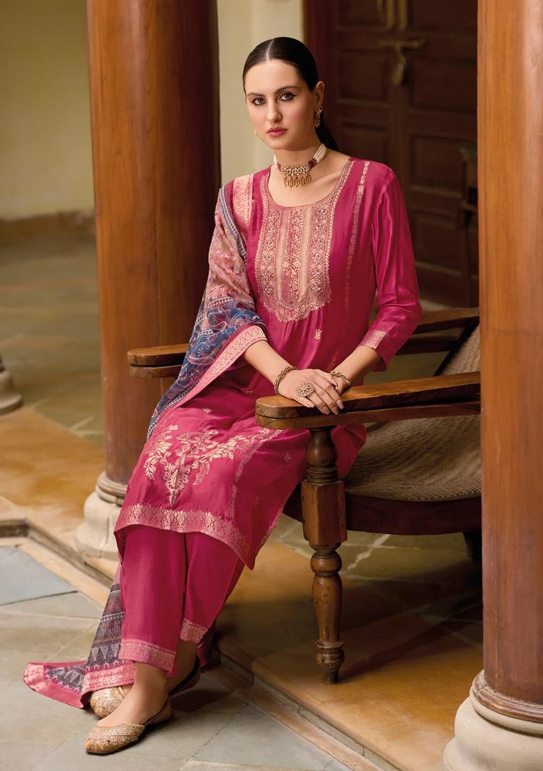 Red Embroidered Silk Blend Kurta Set - Indya