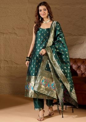Green Printed Silk Blend Kurta Set