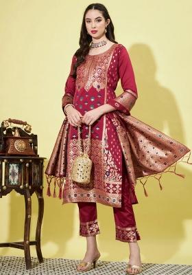 Maroon Printed Silk Blend Kurta Set