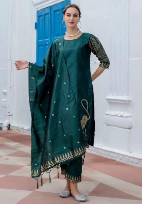 Green Printed Silk Blend Kurta Set