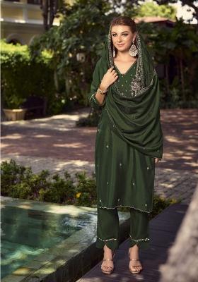 Green Embroidered Shimmer Kurta Set