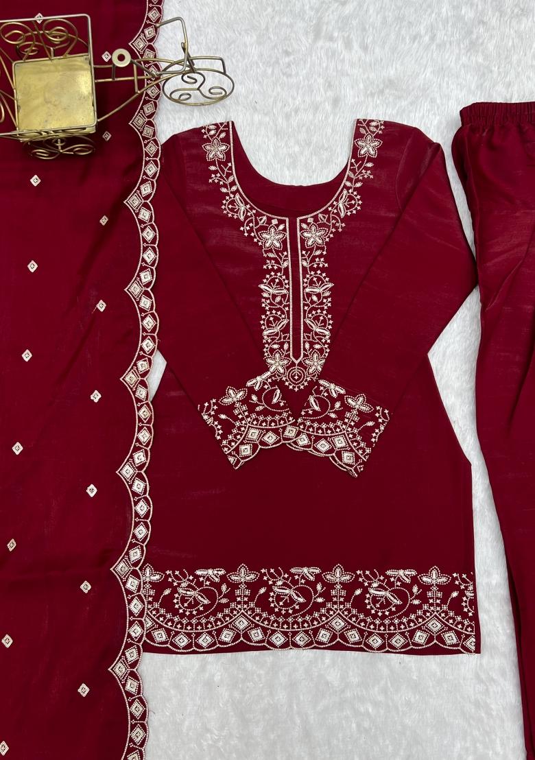 Red Embroidered Silk Blend Salwar Kameez - Indya