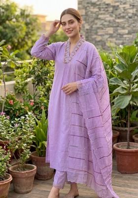 Lavender Embroidered Silk Blend Salwar Kameez