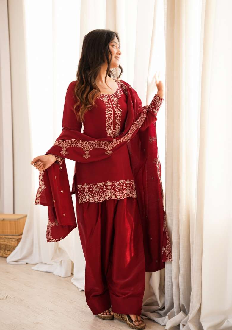 Red Sequin Work Silk Farshi Kurta Set - Indya