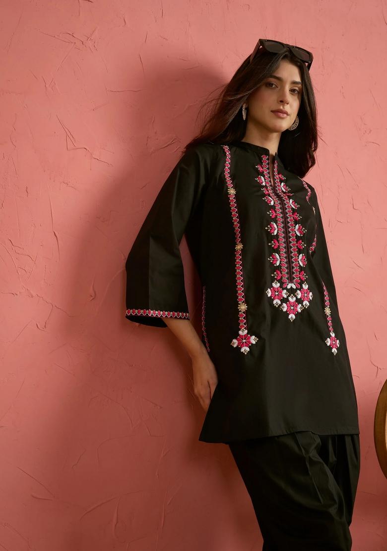 Black Solid Poplin Kurta Set - Indya