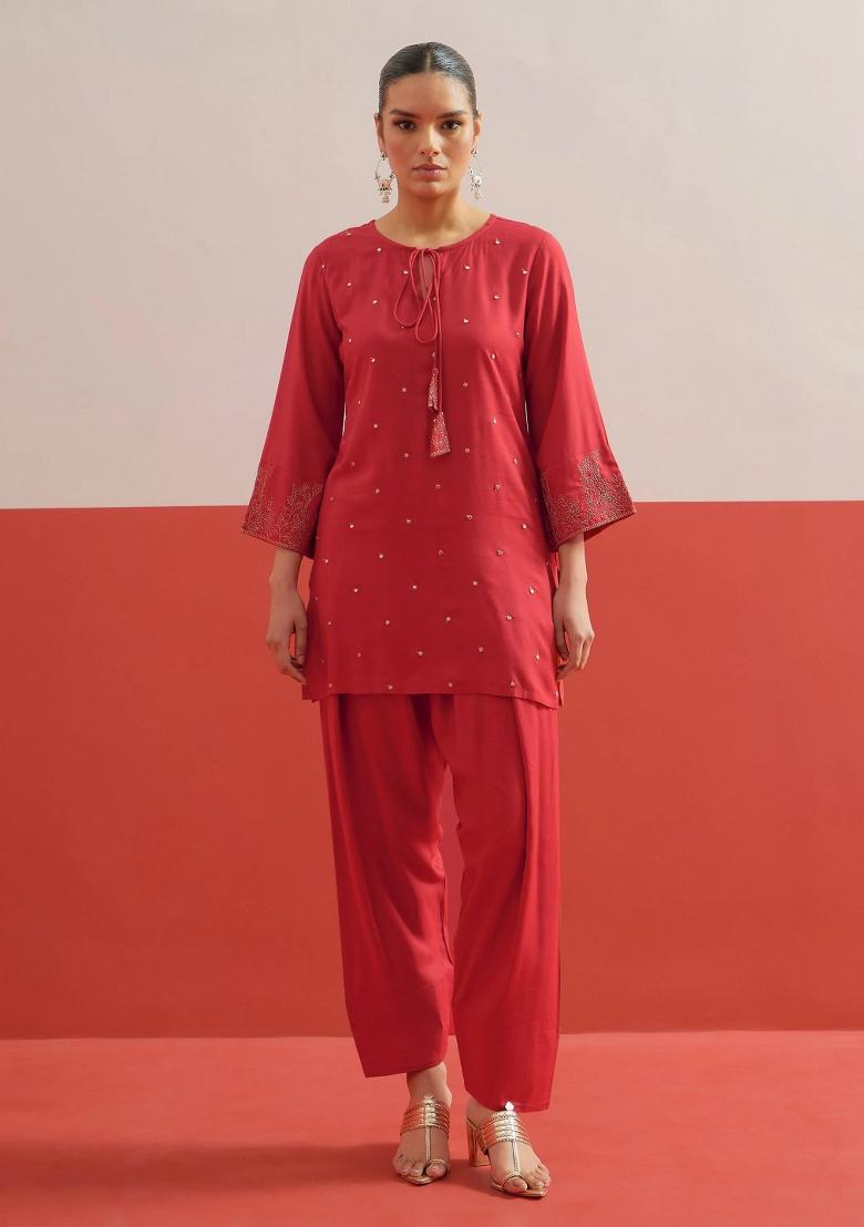 Red Solid Rayon Kurta Set - Indya