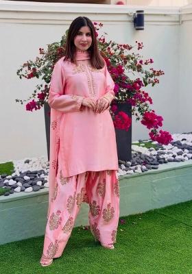 Pink Embroidered Crepe Kurta Set