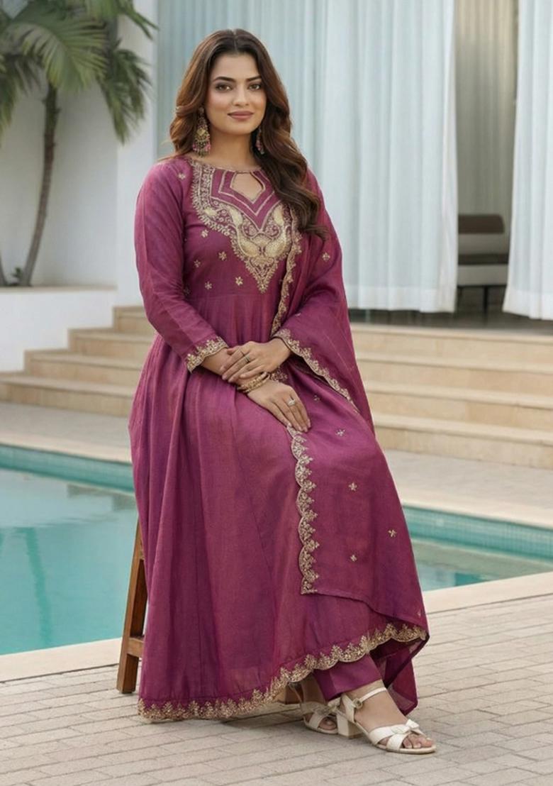 Mauve Embroidered Vichitra Kurta Set - Indya