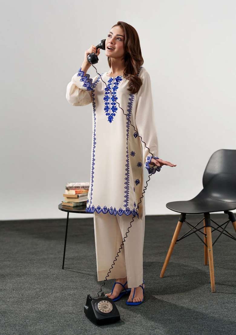 Off White Embroidered Silk Kurta Set - Indya