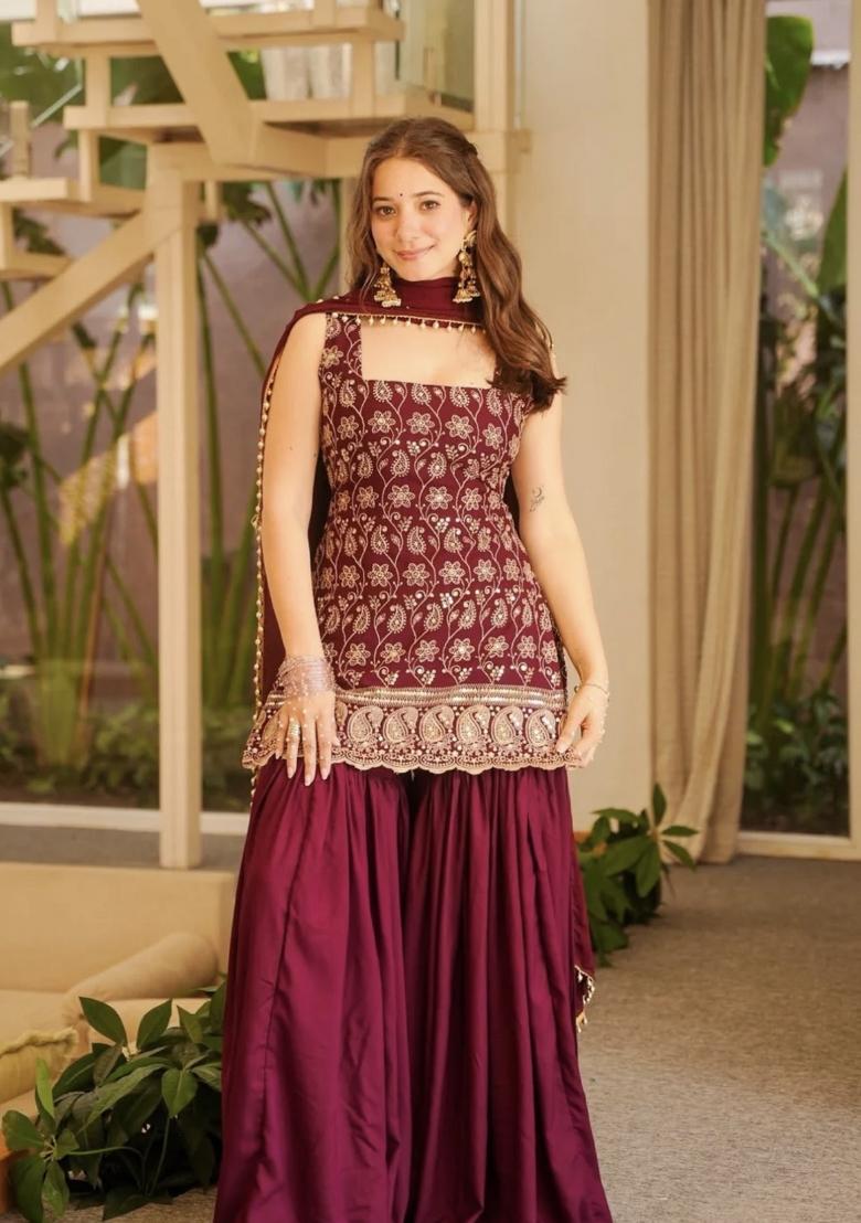 Red Embroidered Georgette Kurta Set - Indya