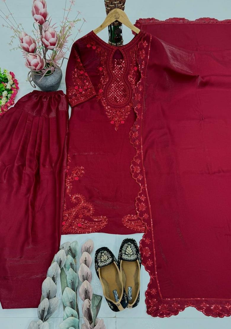 Red Embroidered Roman Glass Kurta Set - Indya