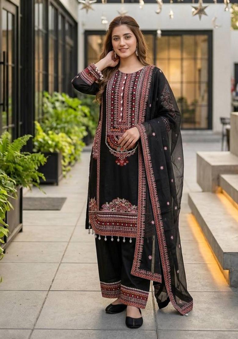 Black Embroidered Chanderi Kurta Set - Indya