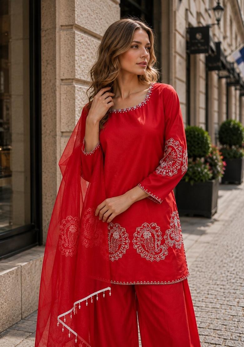 Red Embroidered Crepe Kurta Set - Indya