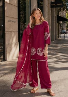 Maroon Embroidered Crepe Kurta Set