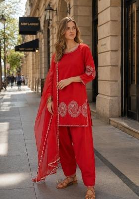 Red Embroidered Crepe Kurta Set
