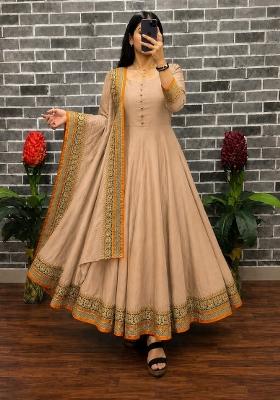 Cream Woven Design Silk Kurta With Dupatta