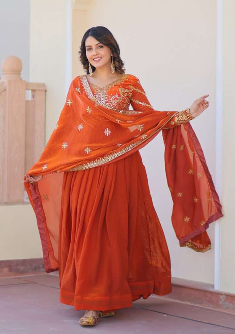 Fanta Embroidered Fendi Kurta Set - Indya