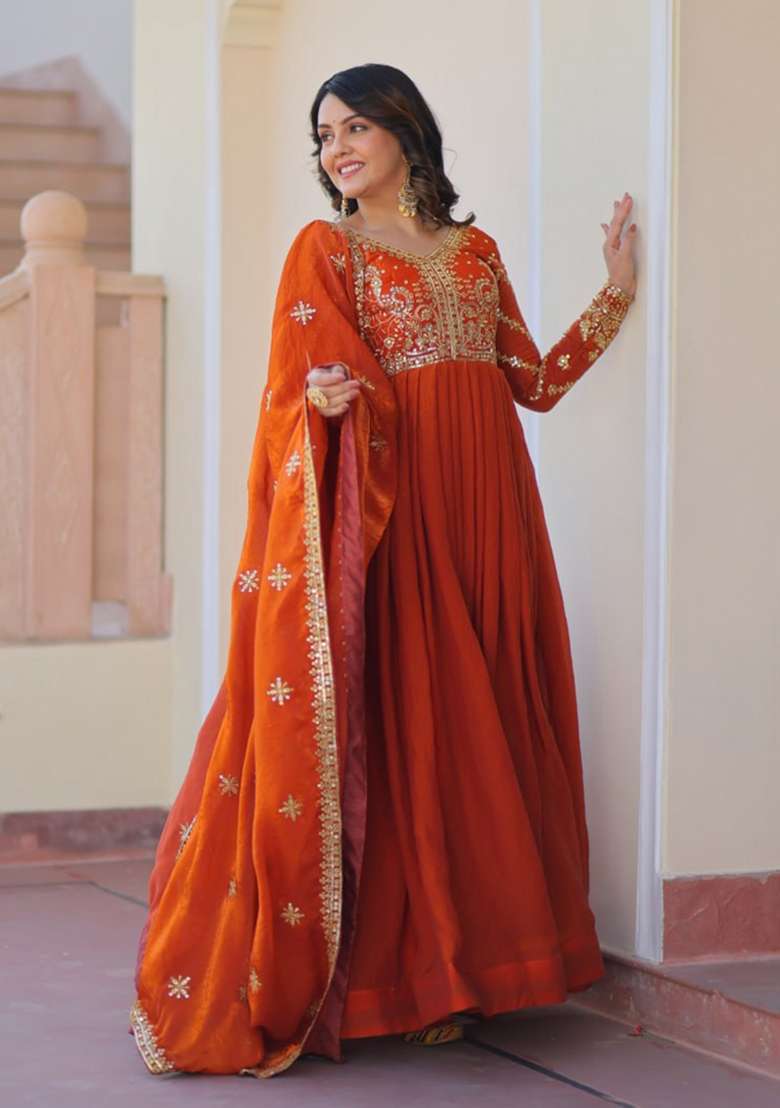 Fanta Embroidered Fendi Kurta Set - Indya