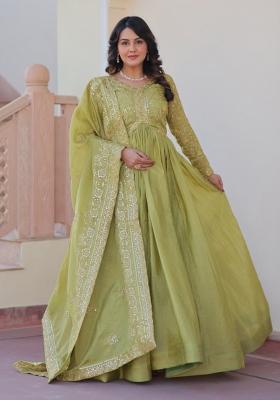 Green Embroidered Gold Crush Kurta Set
