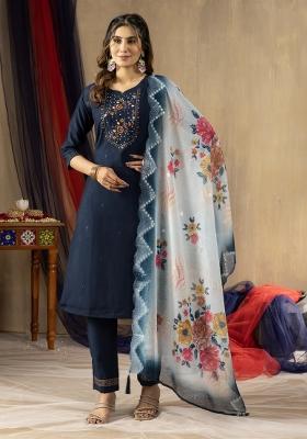 Morpeach Embroidered Silk Kurta Set