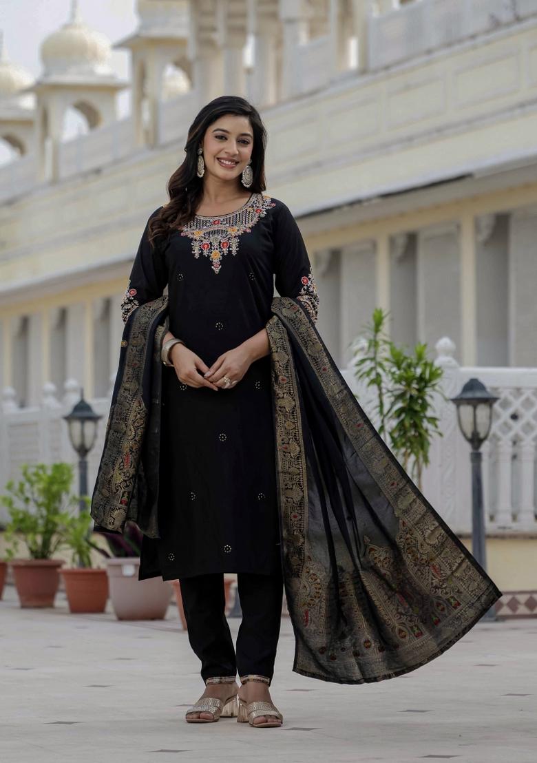 Black Sequin Work Silk Kurta Set - Indya