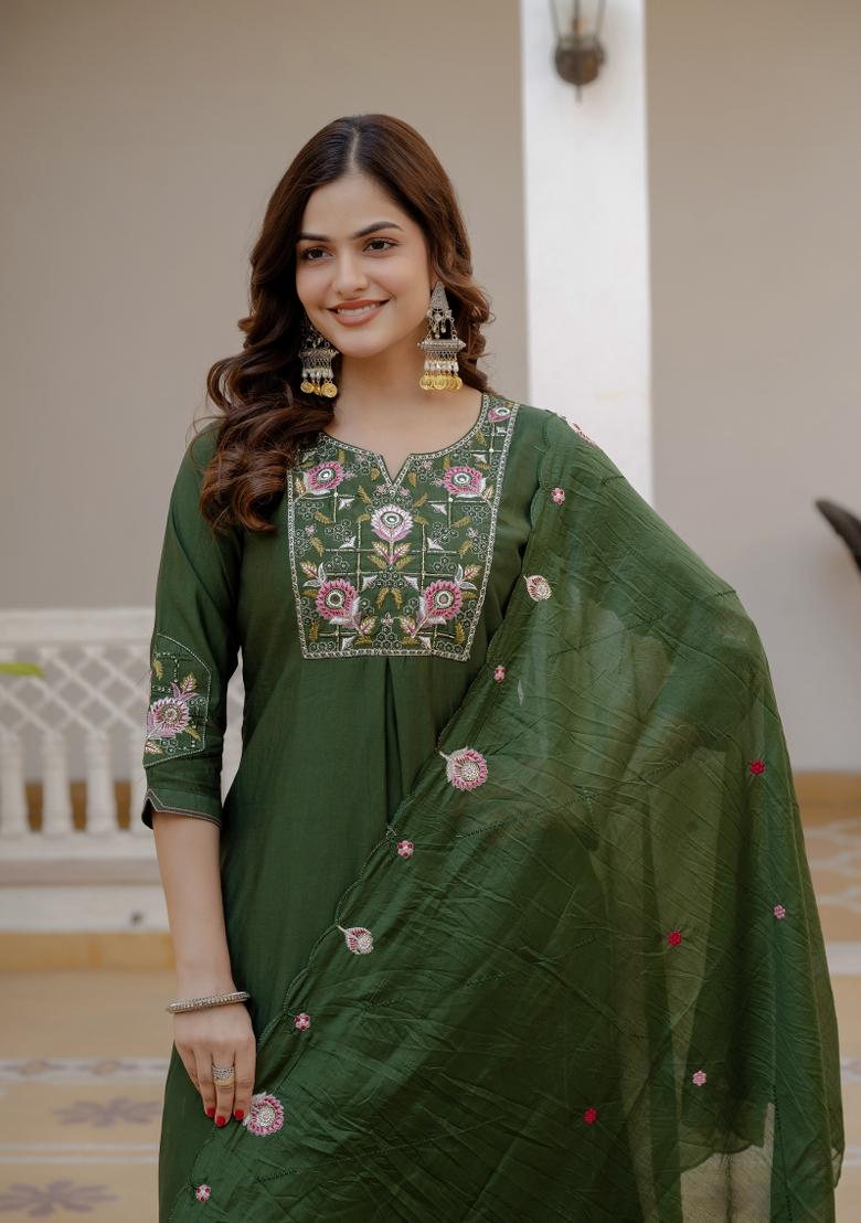 Green Sequin Work Silk Kurta Set - Indya