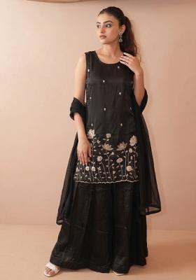 Black Embroidered Crepe Kurta Set