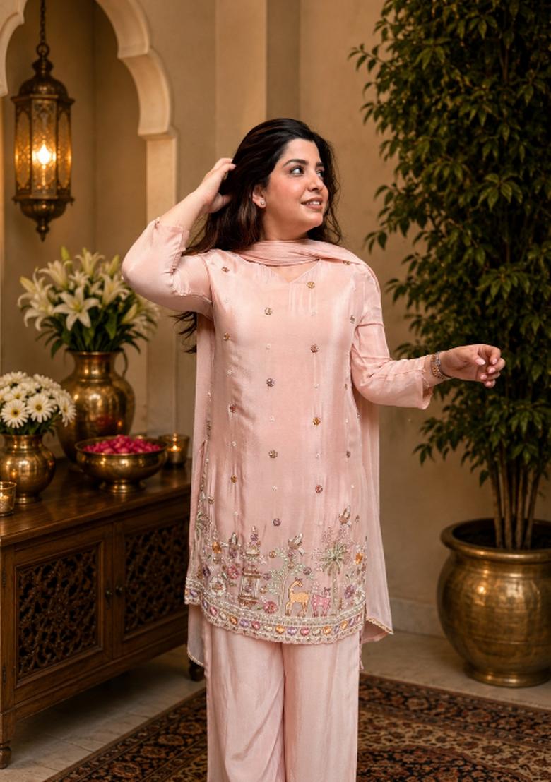 Pink Embroidered Crepe Kurta Set - Indya