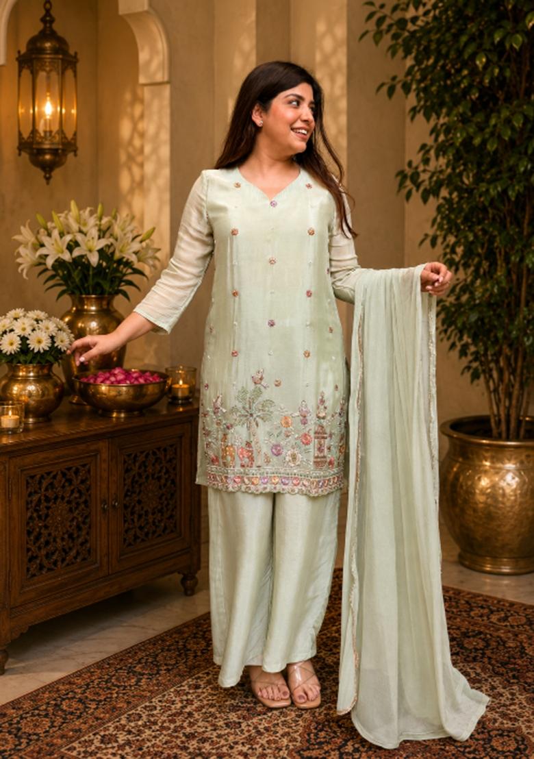 Green Embroidered Crepe Kurta Set - Indya