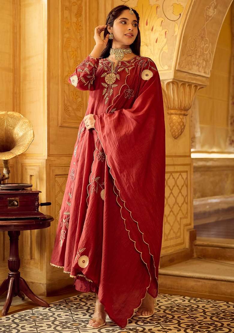 Maroon Thread Work Silk Kurta Set - Indya