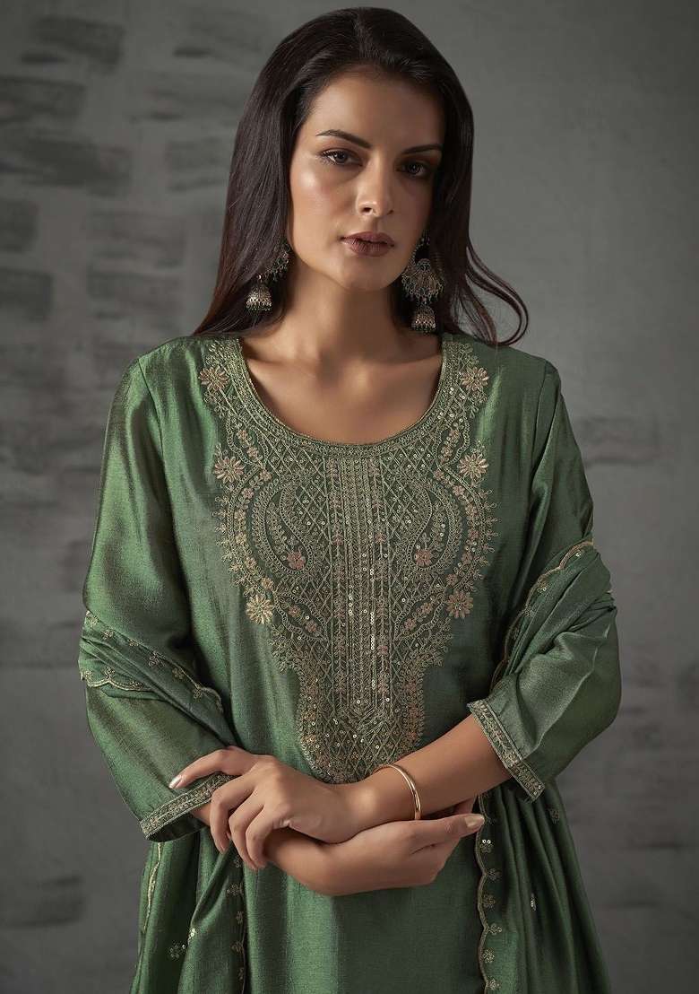 Green Thread Work Silk Kurta Set - Indya