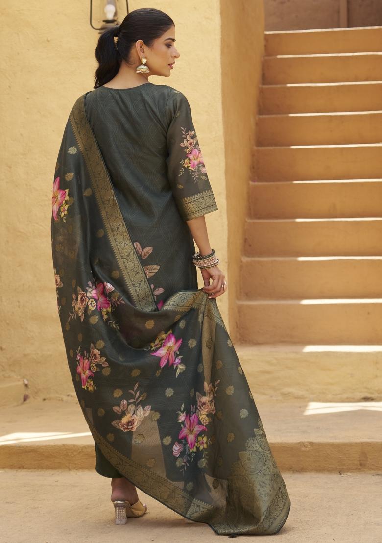 Green Embroidery Silk Kurta Set - Indya