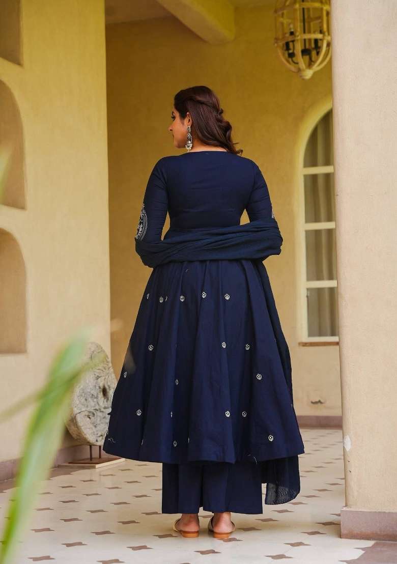 Navy Blue Embroidery Silk Kurta Set - Indya
